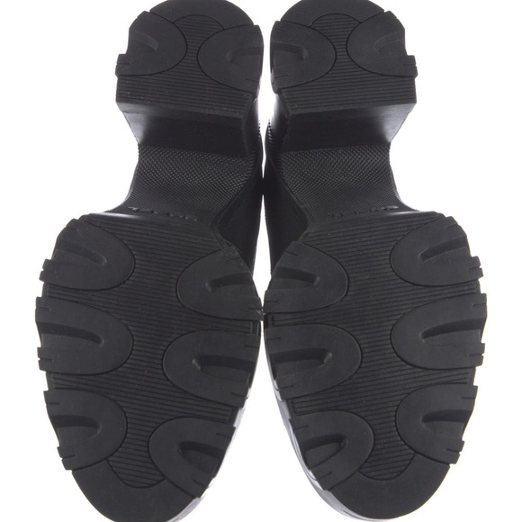 NWT Leather Lace-Up Boots
Women's  Sorel Black Heeled Ankle Boots size 9 - Picture 11 of 13